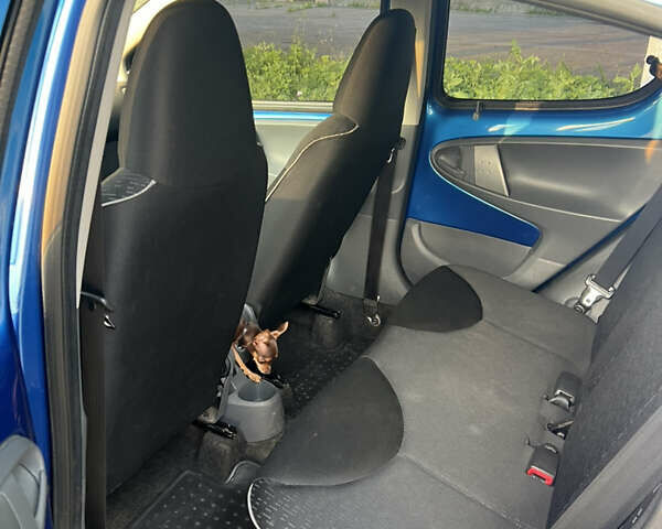 Синій Пежо 107, об'ємом двигуна 0.98 л та пробігом 98 тис. км за 5600 $, фото 5 на Automoto.ua