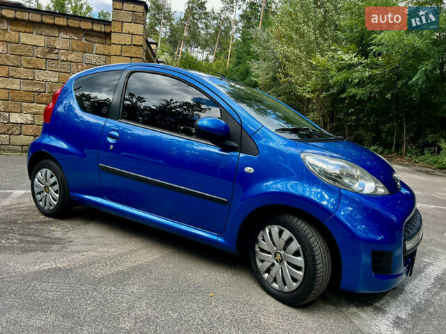 Синий Пежо 107, объемом двигателя 1 л и пробегом 190 тыс. км за 5555 $, фото 17 на Automoto.ua