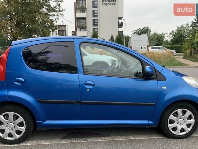Синий Пежо 107, объемом двигателя 1 л и пробегом 113 тыс. км за 4200 $, фото 2 на Automoto.ua