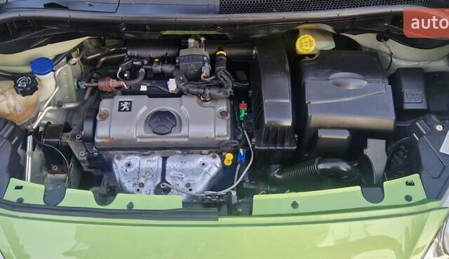 Зеленый Пежо 107, объемом двигателя 1.36 л и пробегом 117 тыс. км за 4800 $, фото 9 на Automoto.ua