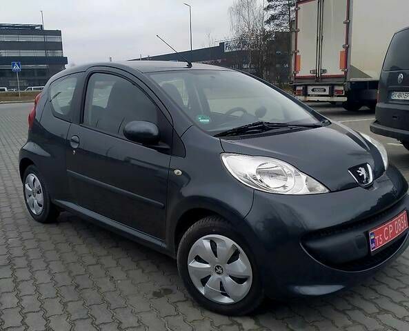 Зеленый Пежо 107, объемом двигателя 1 л и пробегом 110 тыс. км за 4500 $, фото 2 на Automoto.ua