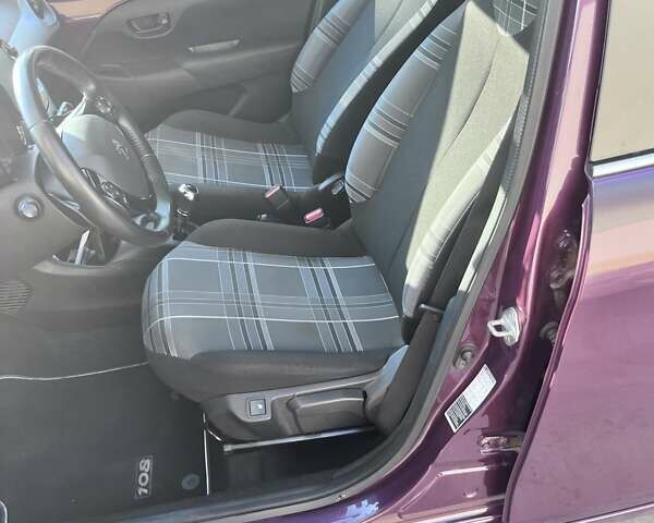 Фіолетовий Пежо 108, об'ємом двигуна 1 л та пробігом 63 тис. км за 9200 $, фото 6 на Automoto.ua