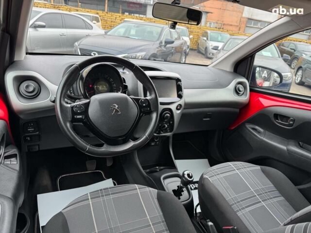 Красный Пежо 108, объемом двигателя 1 л и пробегом 54 тыс. км за 9390 $, фото 14 на Automoto.ua