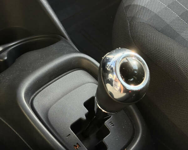 Сірий Пежо 108, об'ємом двигуна 1 л та пробігом 47 тис. км за 9250 $, фото 23 на Automoto.ua