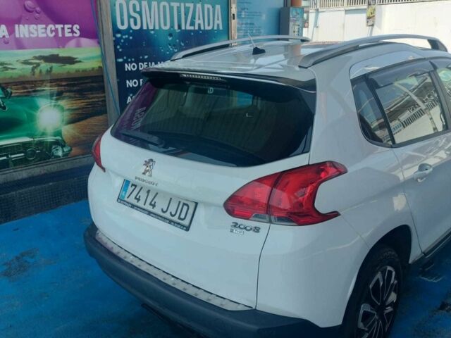 Белый Пежо 2008, объемом двигателя 1.2 л и пробегом 130 тыс. км за 6967 $, фото 3 на Automoto.ua