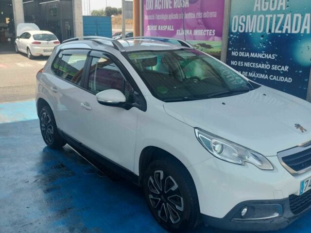 Белый Пежо 2008, объемом двигателя 1.2 л и пробегом 130 тыс. км за 6967 $, фото 5 на Automoto.ua