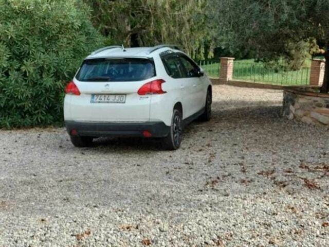 Белый Пежо 2008, объемом двигателя 1.2 л и пробегом 130 тыс. км за 6967 $, фото 1 на Automoto.ua