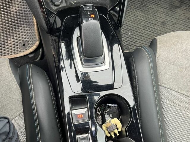 Белый Пежо 2008, объемом двигателя 0 л и пробегом 67 тыс. км за 367 $, фото 17 на Automoto.ua