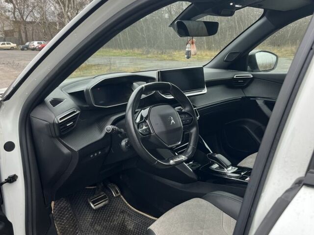 Белый Пежо 2008, объемом двигателя 0 л и пробегом 67 тыс. км за 367 $, фото 2 на Automoto.ua