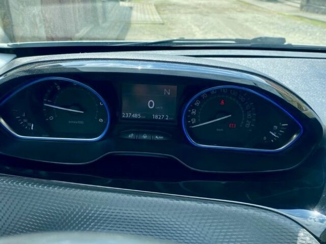 Білий Пежо 2008, об'ємом двигуна 1.6 л та пробігом 237 тис. км за 9200 $, фото 7 на Automoto.ua