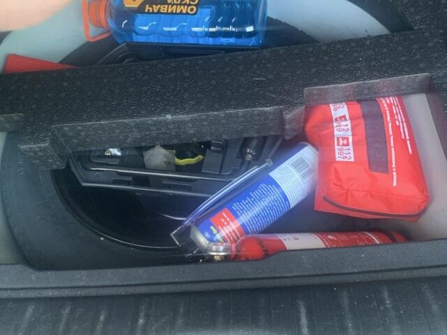 Белый Пежо 2008, объемом двигателя 1.2 л и пробегом 171 тыс. км за 8000 $, фото 5 на Automoto.ua