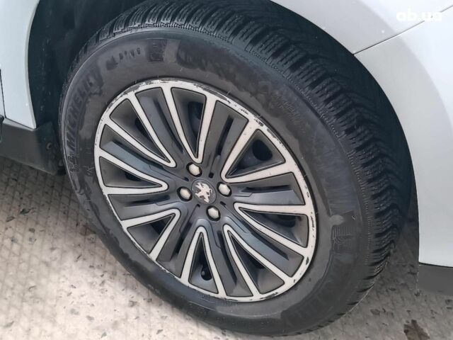 Белый Пежо 2008, объемом двигателя 1.2 л и пробегом 79 тыс. км за 11990 $, фото 5 на Automoto.ua