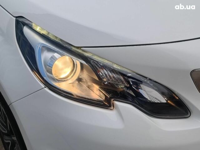 Белый Пежо 2008, объемом двигателя 1.2 л и пробегом 79 тыс. км за 11990 $, фото 3 на Automoto.ua