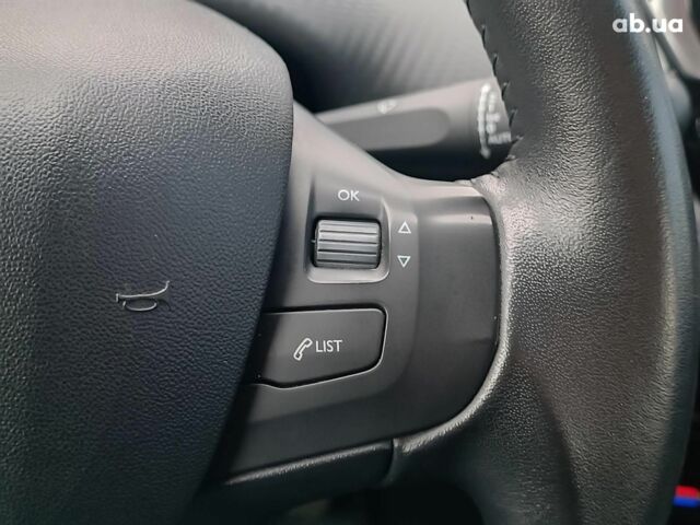 Белый Пежо 2008, объемом двигателя 1.2 л и пробегом 79 тыс. км за 11990 $, фото 24 на Automoto.ua