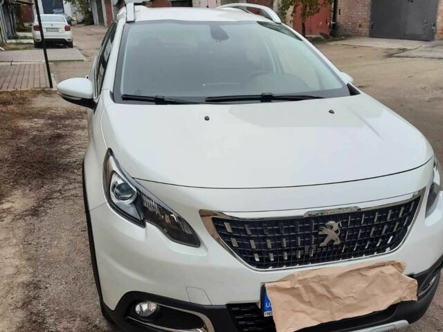 Пежо 2008 2019 у Кропивницькому (Кіровограді) на Automoto.ua Білий Пежо 2008, об'ємом двигуна 1.2 л та пробігом 23 тис. км за 15500 $, фото 1 на Automoto.ua