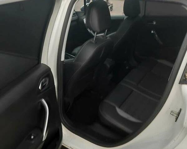 Белый Пежо 2008, объемом двигателя 1.6 л и пробегом 168 тыс. км за 10300 $, фото 11 на Automoto.ua