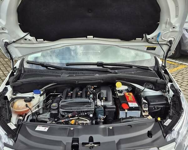 Пежо 2008 2014 у Івано-Франківську на Automoto.ua Білий Пежо 2008, об'ємом двигуна 1.2 л та пробігом 84 тис. км за 9999 $, фото 60 на Automoto.ua