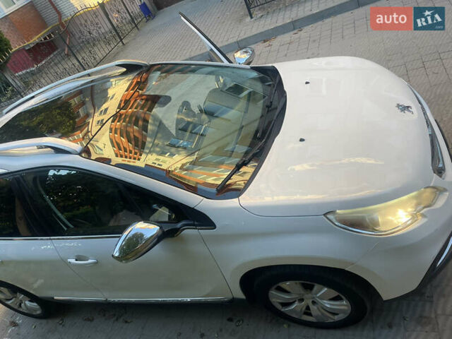 Пежо 2008 2014 в Тернополе на Automoto.ua Белый Пежо 2008, объемом двигателя 1.6 л и пробегом 124 тыс. км за 10500 $, фото 1 на Automoto.ua