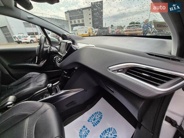 Пежо 2008 2014 у Івано-Франківську на Automoto.ua Білий Пежо 2008, об'ємом двигуна 1.2 л та пробігом 84 тис. км за 9999 $, фото 57 на Automoto.ua