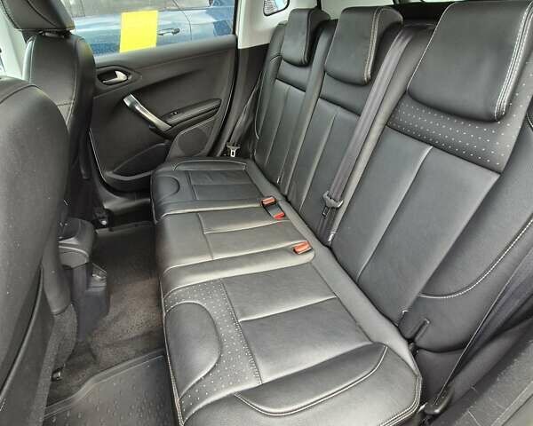 Білий Пежо 2008, об'ємом двигуна 1.2 л та пробігом 84 тис. км за 9999 $, фото 46 на Automoto.ua