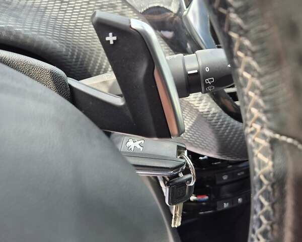 Білий Пежо 2008, об'ємом двигуна 1.2 л та пробігом 84 тис. км за 9999 $, фото 29 на Automoto.ua