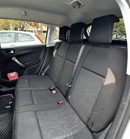 Пежо 2008 2014 у Львові на Automoto.ua Білий Пежо 2008, об'ємом двигуна 1.6 л та пробігом 120 тис. км за 9000 $, фото 11 на Automoto.ua