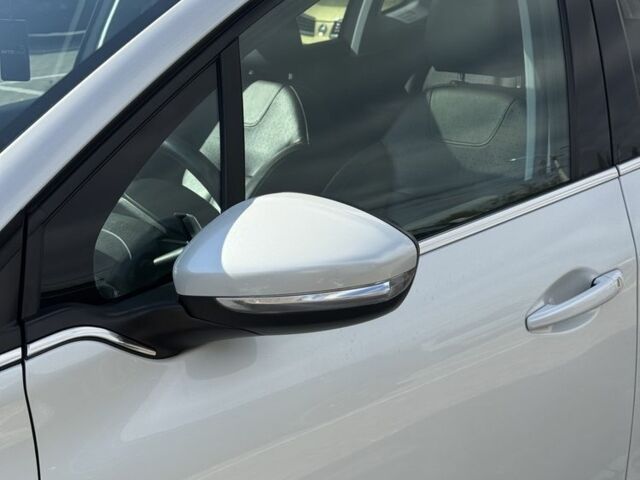 Белый Пежо 2008, объемом двигателя 1.2 л и пробегом 174 тыс. км за 6900 $, фото 11 на Automoto.ua