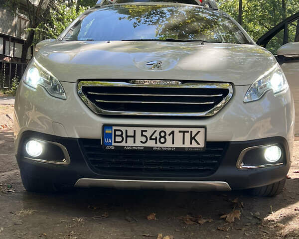 Белый Пежо 2008, объемом двигателя 1.6 л и пробегом 117 тыс. км за 10600 $, фото 5 на Automoto.ua