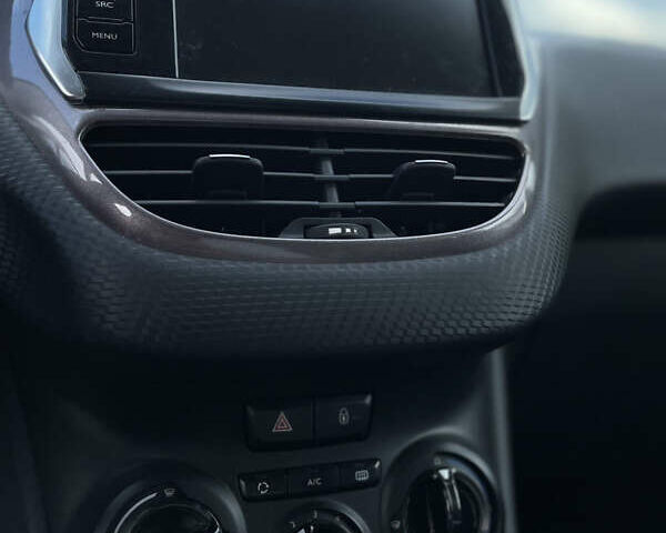 Білий Пежо 2008, об'ємом двигуна 1.6 л та пробігом 98 тис. км за 8499 $, фото 13 на Automoto.ua