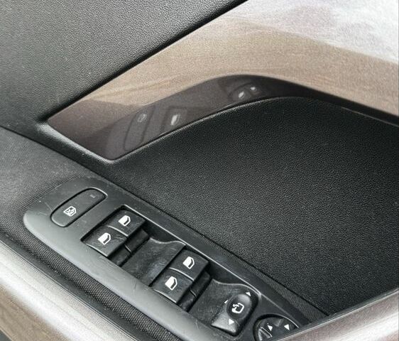 Пежо 2008 2014 у Львові на Automoto.ua Білий Пежо 2008, об'ємом двигуна 1.6 л та пробігом 120 тис. км за 8700 $, фото 5 на Automoto.ua