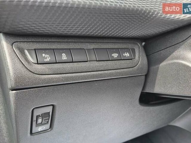 Білий Пежо 2008, об'ємом двигуна 1.2 л та пробігом 84 тис. км за 9999 $, фото 40 на Automoto.ua