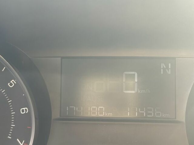 Белый Пежо 2008, объемом двигателя 1.2 л и пробегом 174 тыс. км за 6900 $, фото 22 на Automoto.ua