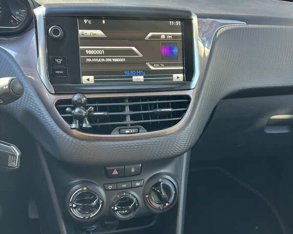 Белый Пежо 2008, объемом двигателя 1.2 л и пробегом 121 тыс. км за 9900 $, фото 14 на Automoto.ua