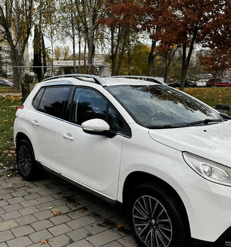 Пежо 2008 2014 у Львові на Automoto.ua Білий Пежо 2008, об'ємом двигуна 1.6 л та пробігом 120 тис. км за 9000 $, фото 1 на Automoto.ua