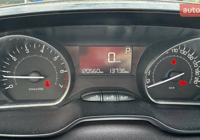 Пежо 2008 2014 у Львові на Automoto.ua Білий Пежо 2008, об'ємом двигуна 1.6 л та пробігом 120 тис. км за 9000 $, фото 6 на Automoto.ua