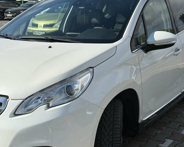 Белый Пежо 2008, объемом двигателя 1.2 л и пробегом 174 тыс. км за 6900 $, фото 6 на Automoto.ua