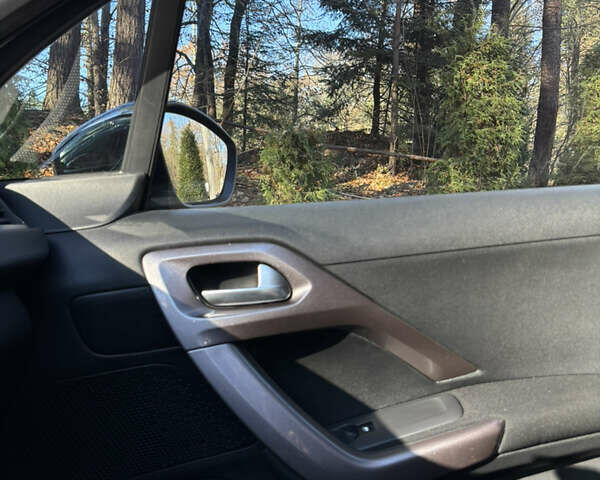 Белый Пежо 2008, объемом двигателя 1.2 л и пробегом 121 тыс. км за 9900 $, фото 16 на Automoto.ua