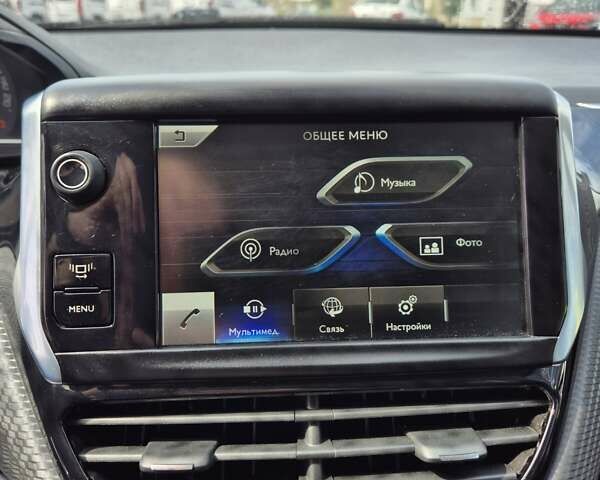 Білий Пежо 2008, об'ємом двигуна 1.2 л та пробігом 84 тис. км за 9999 $, фото 33 на Automoto.ua