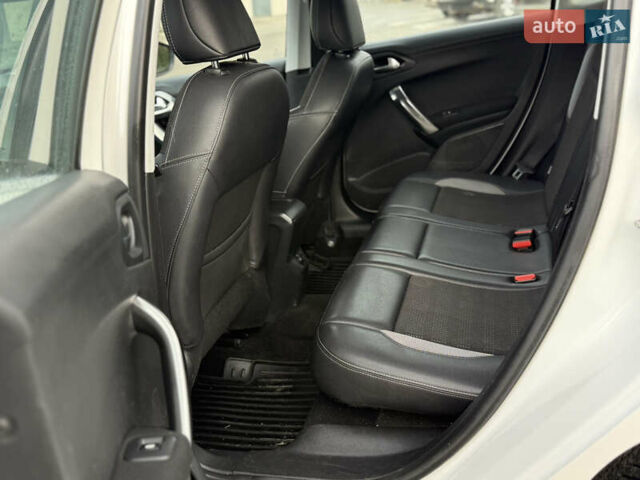 Білий Пежо 2008, об'ємом двигуна 1.2 л та пробігом 192 тис. км за 6999 $, фото 33 на Automoto.ua