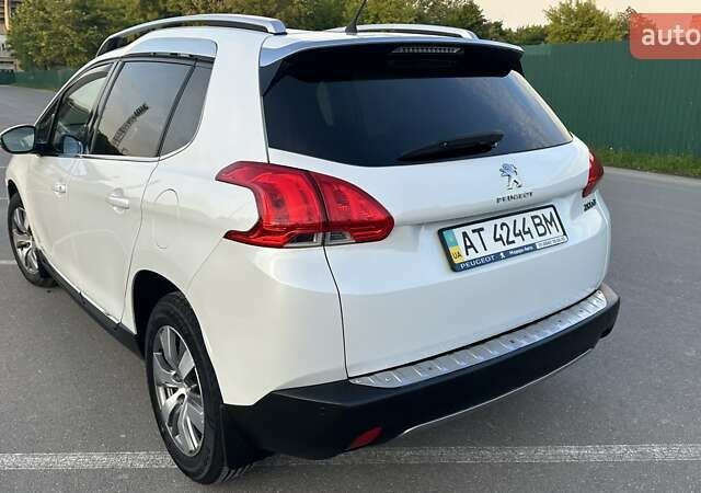 Білий Пежо 2008, об'ємом двигуна 1.2 л та пробігом 84 тис. км за 12800 $, фото 4 на Automoto.ua