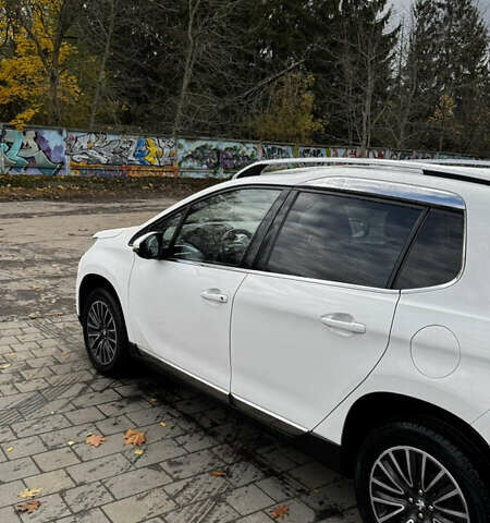 Пежо 2008 2014 у Львові на Automoto.ua Білий Пежо 2008, об'ємом двигуна 1.6 л та пробігом 120 тис. км за 9000 $, фото 4 на Automoto.ua