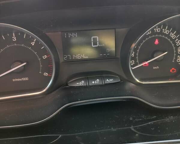 Білий Пежо 2008, об'ємом двигуна 1.56 л та пробігом 271 тис. км за 10240 $, фото 35 на Automoto.ua