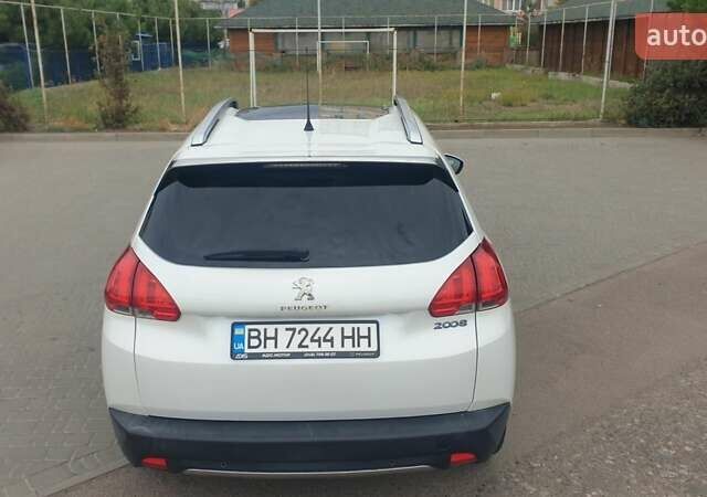 Белый Пежо 2008, объемом двигателя 1.2 л и пробегом 110 тыс. км за 12500 $, фото 6 на Automoto.ua
