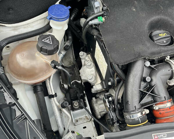 Белый Пежо 2008, объемом двигателя 1.6 л и пробегом 139 тыс. км за 9777 $, фото 21 на Automoto.ua