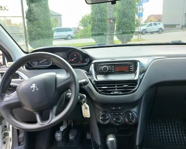 Білий Пежо 2008, об'ємом двигуна 1.56 л та пробігом 271 тис. км за 10240 $, фото 34 на Automoto.ua