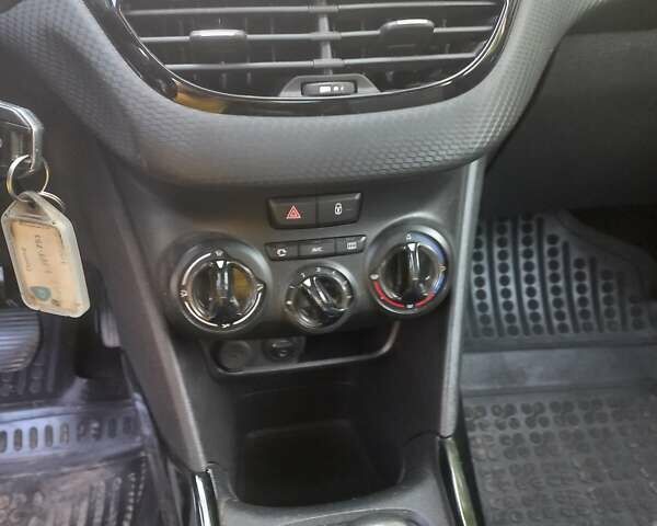 Білий Пежо 2008, об'ємом двигуна 1.56 л та пробігом 271 тис. км за 10240 $, фото 37 на Automoto.ua