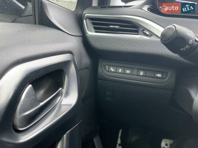 Белый Пежо 2008, объемом двигателя 1.6 л и пробегом 173 тыс. км за 11900 $, фото 24 на Automoto.ua