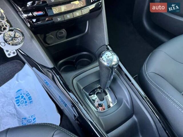 Пежо 2008 2015 в Киеве на Automoto.ua Белый Пежо 2008, объемом двигателя 1.6 л и пробегом 52 тыс. км за 12100 $, фото 14 на Automoto.ua