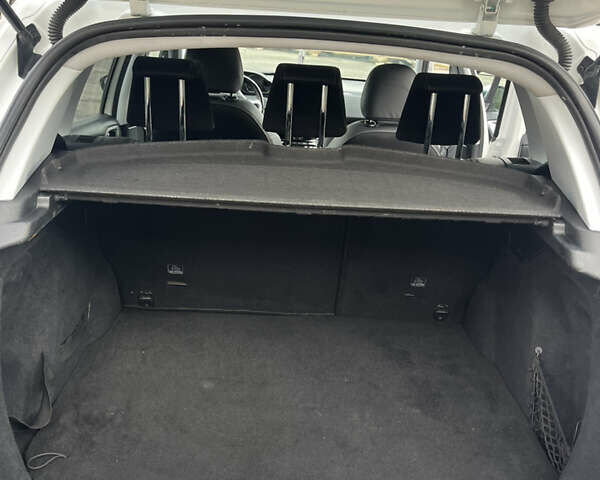 Белый Пежо 2008, объемом двигателя 1.6 л и пробегом 139 тыс. км за 9777 $, фото 12 на Automoto.ua