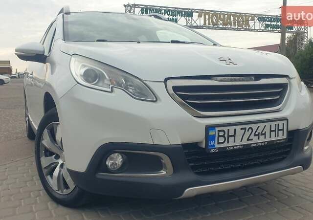 Белый Пежо 2008, объемом двигателя 1.2 л и пробегом 110 тыс. км за 12500 $, фото 7 на Automoto.ua